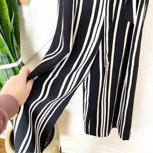 H&M Black White Stripe Strapless Wide Leg Cropped Jumpsuit One-Piece Size 4 - Picture 5 of 7
